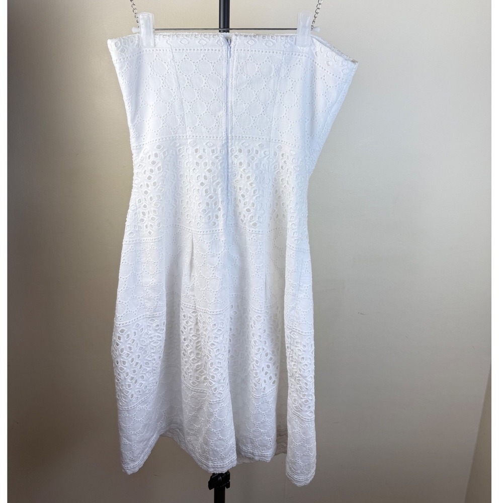 New York & Company Womens White Strapless Dress Eyelet size 0 Summer Resortwear - Picture 2 of 9